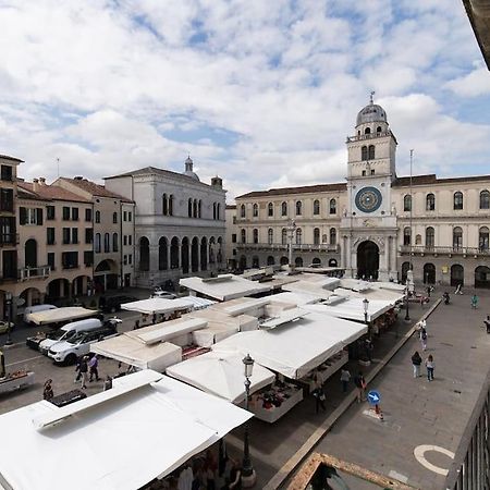 Enjoy Home - Appartamento Orologio, Piazza Dei Signori Padua Buitenkant foto
