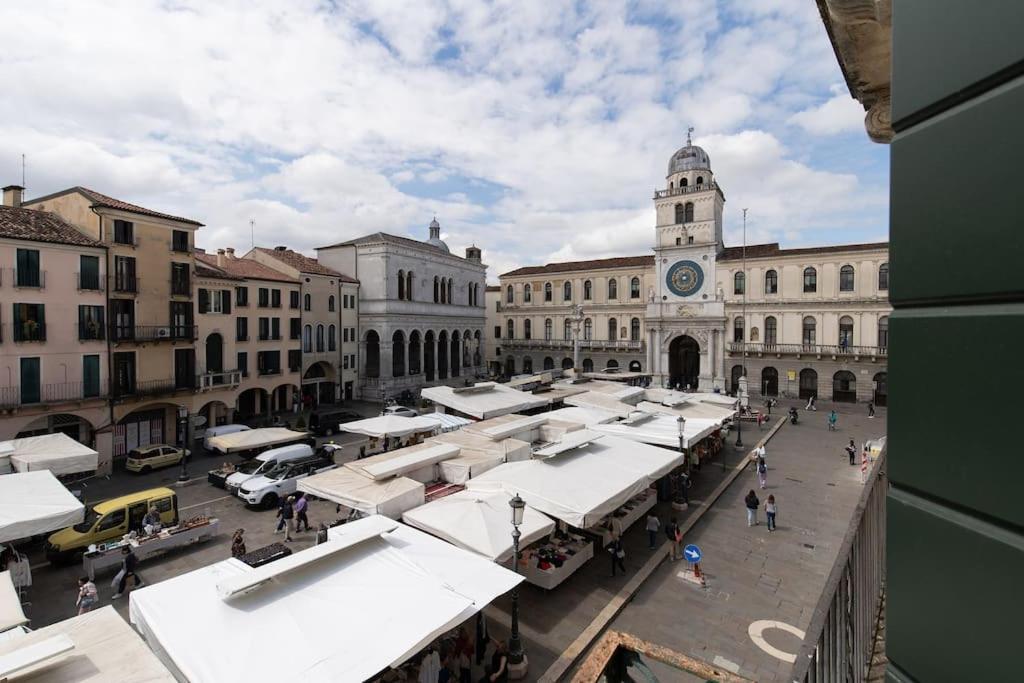 Enjoy Home - Appartamento Orologio, Piazza Dei Signori Padua Buitenkant foto